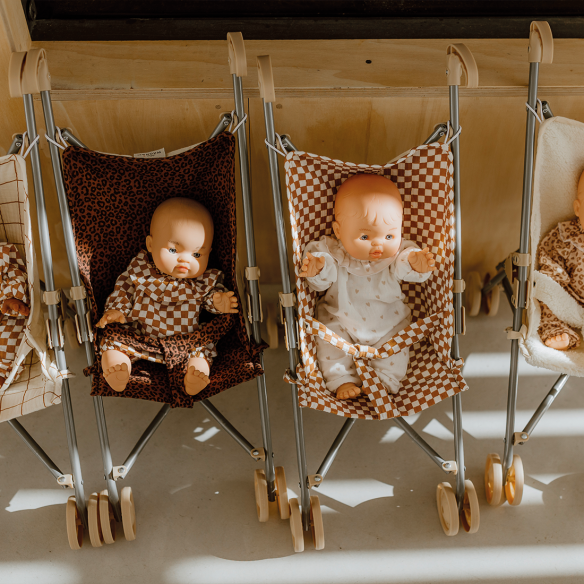 Tenue poupée avec col