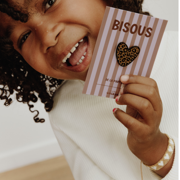Pins carte bisous