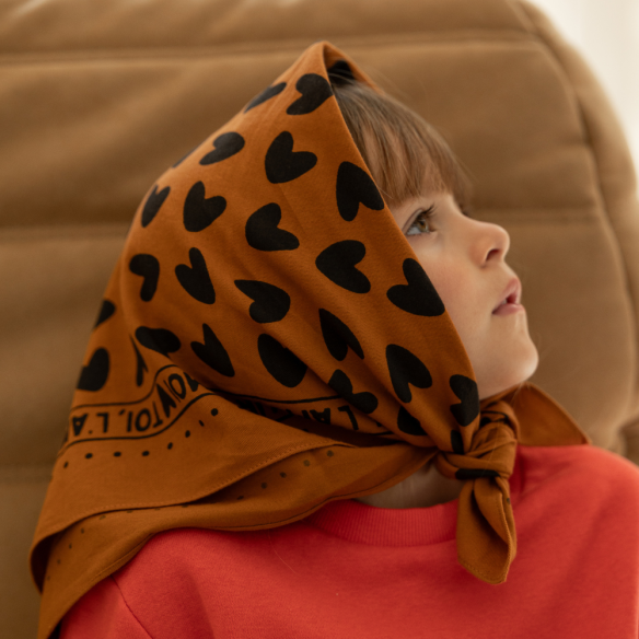 Foulard coeurs 100cm