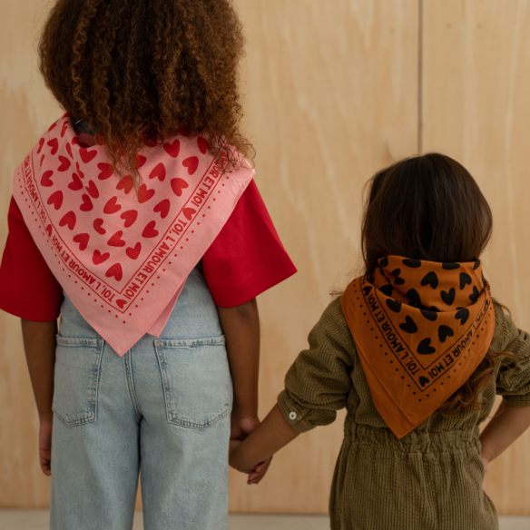 Foulard coeurs 100cm