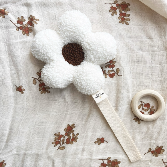 attache tétine fleur moumoute sherpa