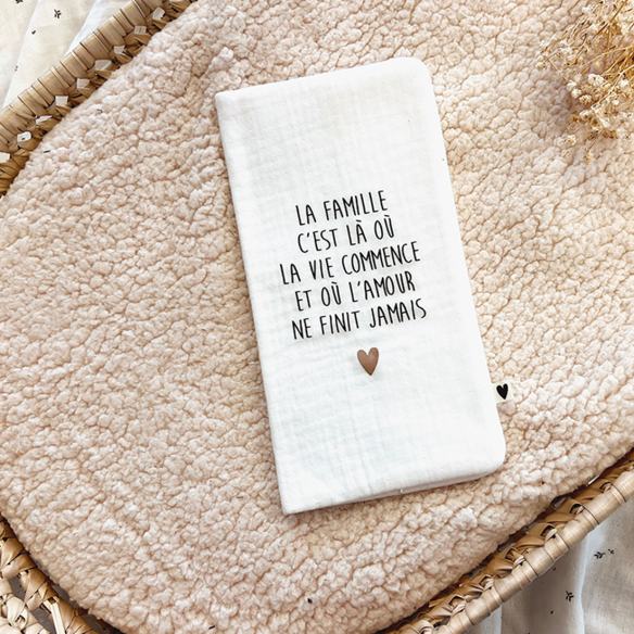 Protège livret de famille en gaze de coton motif coeurs