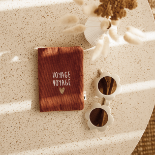 porte protège passeport velours brique