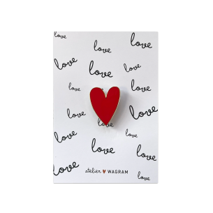 pins carte love rouge