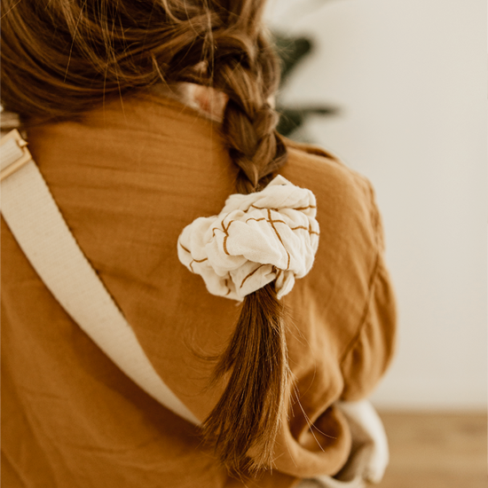 chouchou gaze de coton coeurs grands carreaux - accessoire cheveux