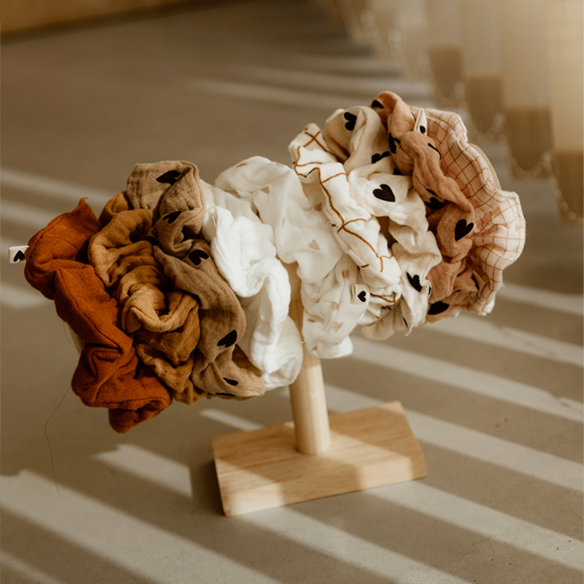 chouchou gaze de coton coeurs grands carreaux - accessoire cheveux